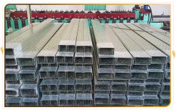 Máng cáp đột lỗ