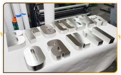 Gia công cắt laser chữ nổi